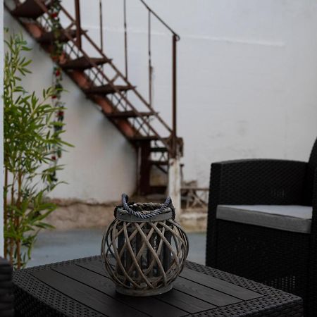 Thissio Getaway 2Ba Next To Athens Ancient Market Экстерьер фото