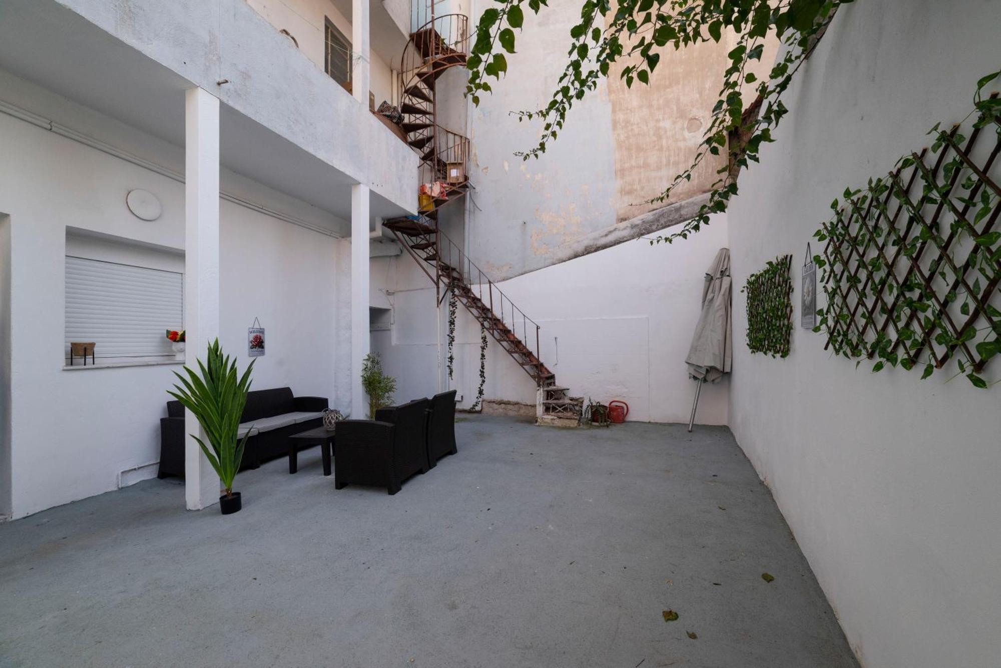 Thissio Getaway 2Ba Next To Athens Ancient Market Экстерьер фото